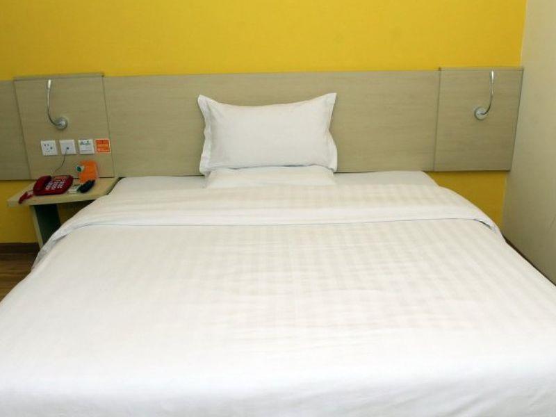 7 Days Inn Chengdu East Railway Station West Squar Εξωτερικό φωτογραφία