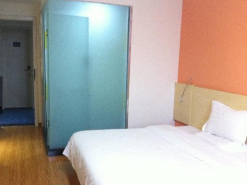 7 Days Inn Chengdu East Railway Station West Squar Εξωτερικό φωτογραφία